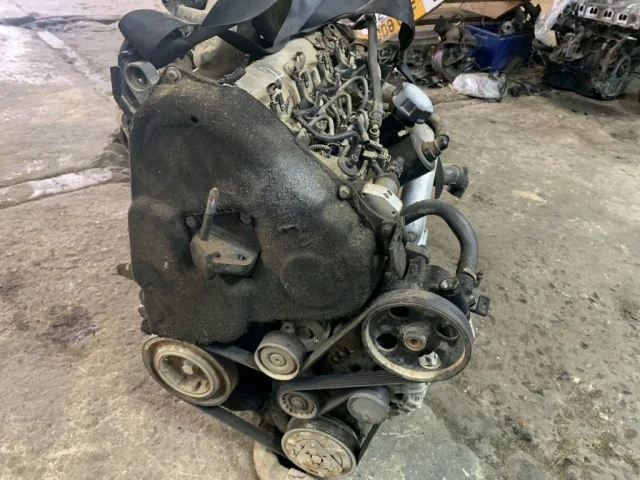 Двигатель для Nissan Primera P12 Хэтчбек 2002-2008 на фотографиях