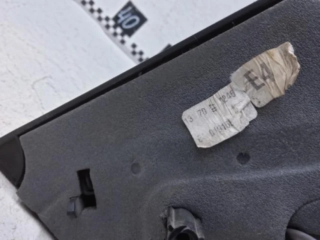 Стекла и зеркала для Nissan Note E12 2012-2020 на фотографиях