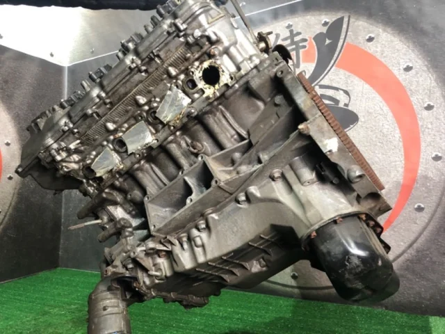 Двигатель для Toyota Land Cruiser J200 Rest2 2015-2021 на фотографиях