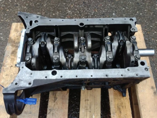 Двигатель для Mercedes-Benz Vito W639 Vito Микроавтобус 2003-2013 на фотографиях