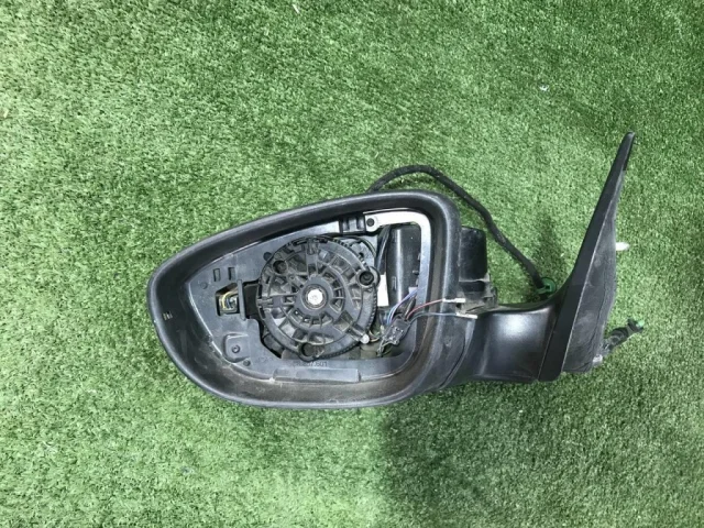 Зеркало боковое левое для Volkswagen Passat (B7) 2010-2014 на фотографиях