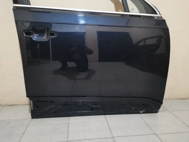 Дверь передняя правая для Audi Q7 4M 2015+ на фотографиях