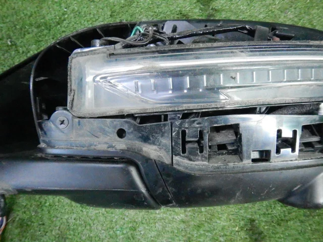 Стекла и зеркала для Nissan Qashqai J11 2013-2019 на фотографиях