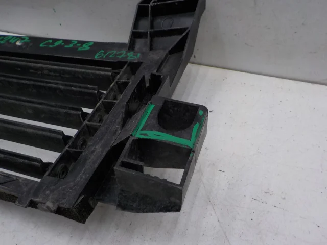 Воздухозаборник для Mercedes-Benz GLB class X247 2019+ на фотографиях