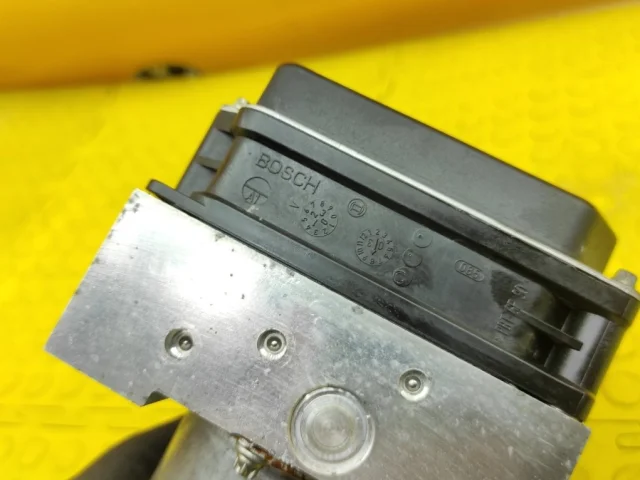 Блок ABS для BMW 5er Е60 2003-2010 на фотографиях