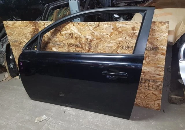 Дверь багажника для Volvo C30 MK 2006-2013 на фотографиях