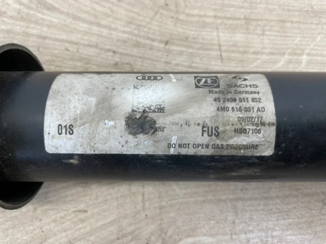 Амортизатор задний правый для Audi Q7 4M 2015+ на фотографиях