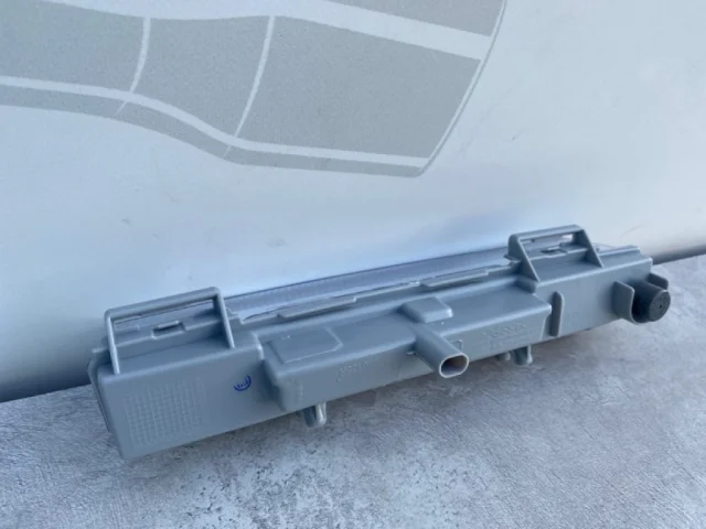 Дневной ходовой огонь правый для Mercedes-Benz GL class X166 2012-2016 на фотографиях