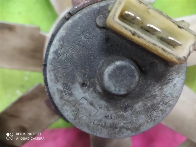 Вентилятор радиатора охлаждения ДВС для Volkswagen Golf III (1H5)Универсал (EU) 1991-2001 на фотографиях