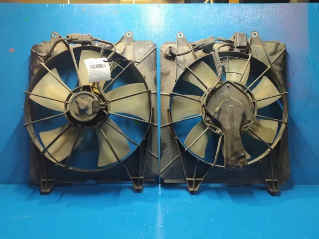 Диффузор вентилятора для Honda CR-V RE 2006-2009 на фотографиях