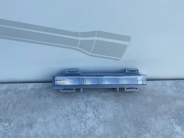 Дневной ходовой огонь правый для Mercedes-Benz GL class X166 2012-2016 на фотографиях