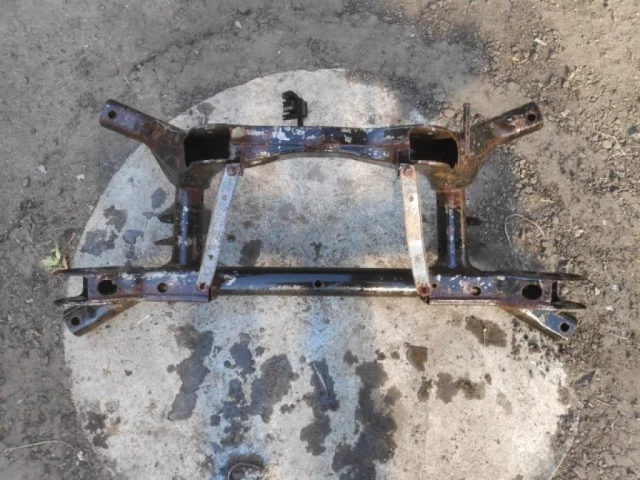 Задний подрамник для Mitsubishi ASX I rest 1 (2013-2016) на фотографиях