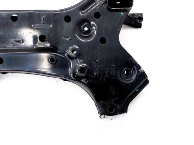 Подрамник двигателя для Hyundai Solaris 2 (2017-2022) на фотографиях