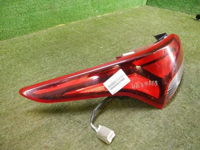 Фонарь внешний левый для Hyundai Solaris 2 (2017-2022) на фотографиях