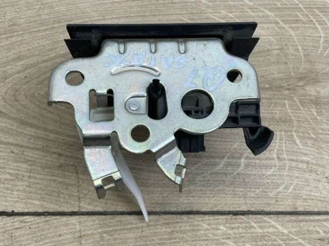 Замок багажника для Audi Q7 4L 2005-2015 на фотографиях