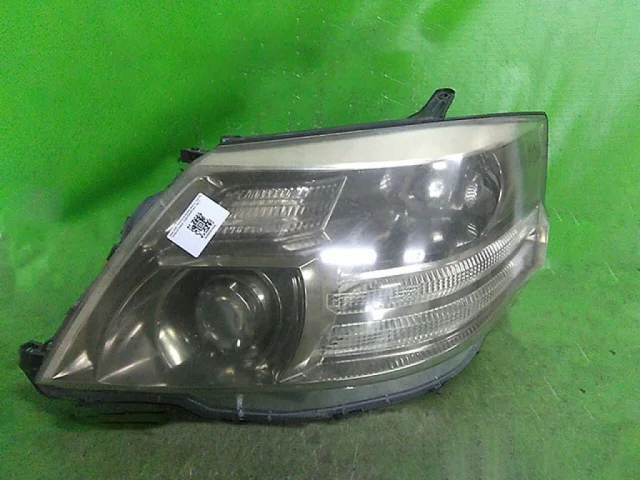 Фара левая для Toyota Alphard H10 2002-2008 на фотографиях