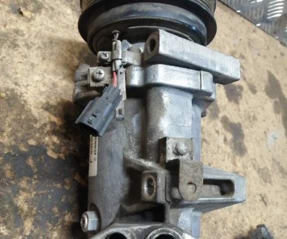 Компрессор кондиционера для Renault Logan 2018+ (L8 rest.) на фотографиях