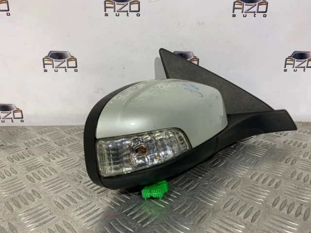 Зеркала для Volvo C30 MK 2006-2013 на фотографиях