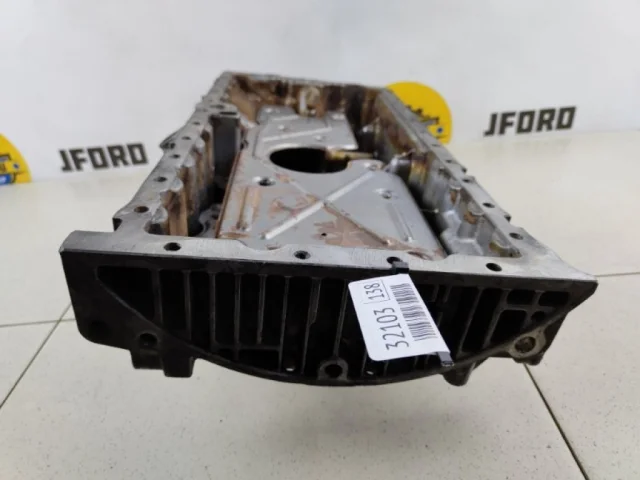 Поддон картера для Volvo C30 MK 2006-2013 на фотографиях