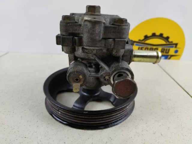 Насос ГУР для Mitsubishi Outlander 1 CU0W 2002-2009 на фотографиях