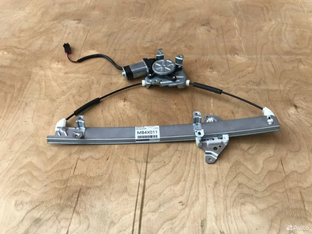 Стеклоподъемник передний левый для Nissan Almera Classic B10 2006-2012 на фотографиях