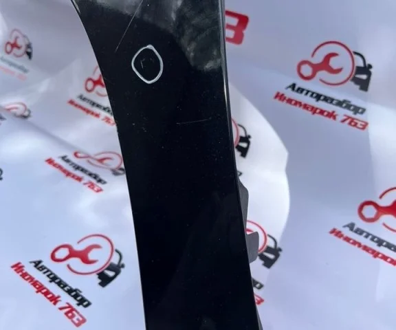 Крылья для Nissan Tiida SC11 Седан 2007-2014 на фотографиях