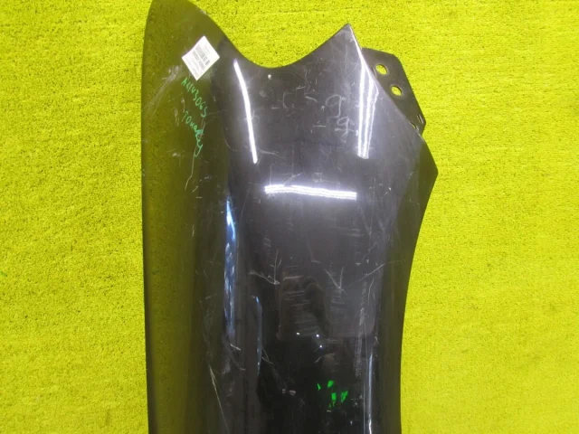 Крыло правое для Volkswagen Touareg I (7L) 2002-2010 на фотографиях