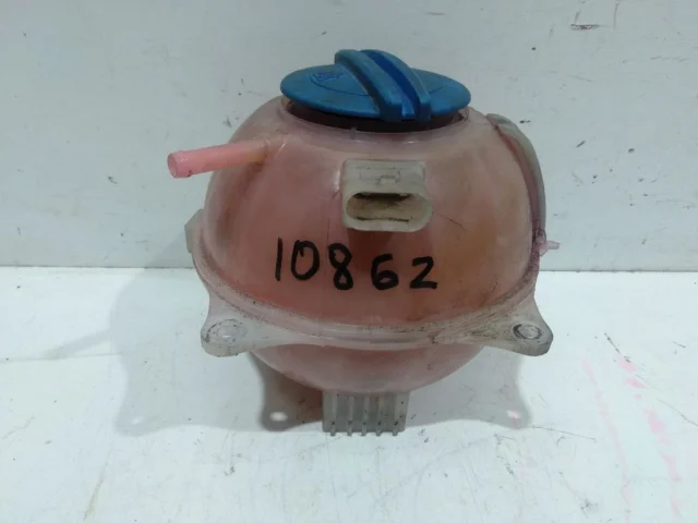 Расширительный бачок радиатора для Skoda Rapid I rest NH3 2017-2020 на фотографиях