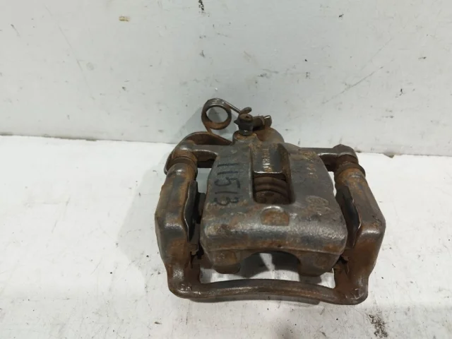 Суппорт задний левый для Hyundai Solaris 1 RB (2011-2013) на фотографиях