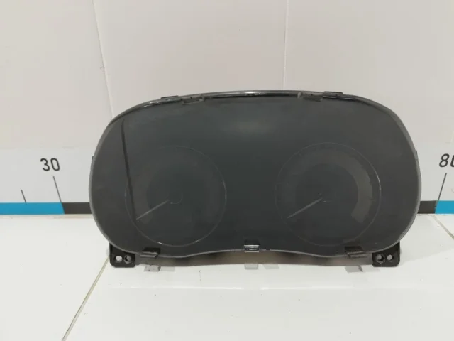 Приборная панель для Hyundai Solaris 1 RB (2011-2013) на фотографиях