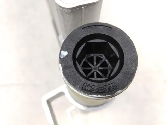 Радиатор кондиционера для Hyundai Solaris 1 RB (2011-2013) Хэтчбек на фотографиях