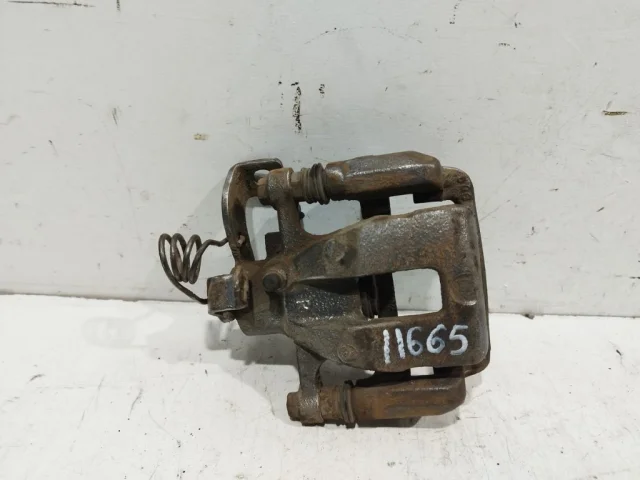 Суппорт задний правый для Hyundai Solaris 1 рестайлинг 2014-2017 на фотографиях