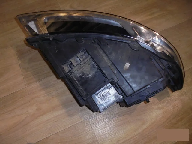 Фары для Audi Q7 4L 2005-2015 на фотографиях