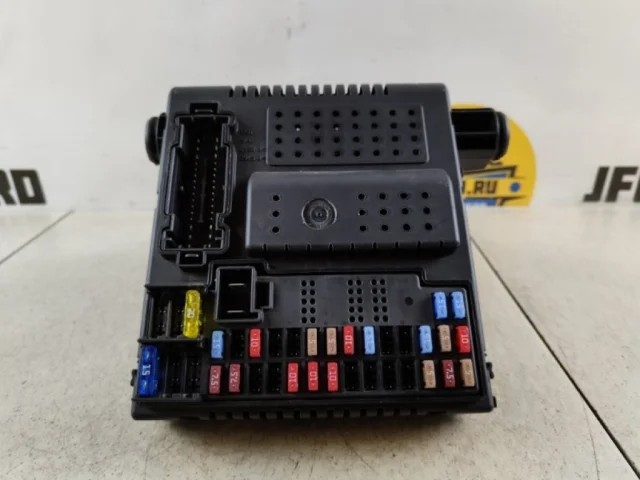 CEM Центральный электронный модуль для Volvo XC90 I C 2002-2014 на фотографиях