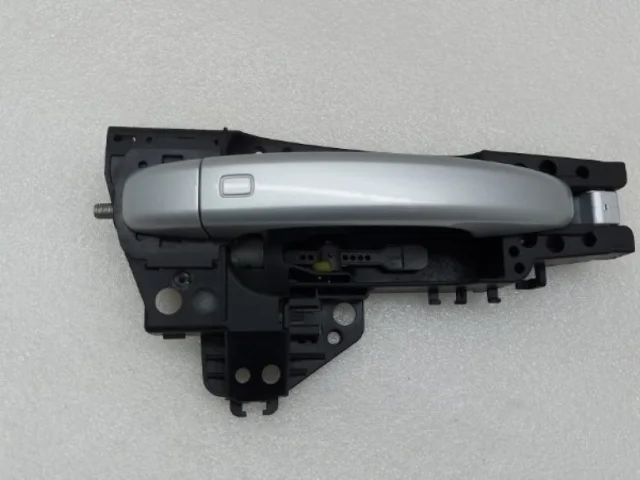 Ручка двери передняя левая внешняя для Audi Q5 8R 2008-2016 на фотографиях