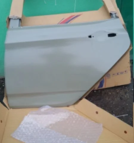 Двери для Hyundai Solaris 1 RB (2011-2013) на фотографиях