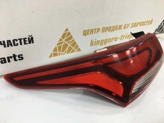 Фонарь внешний левый для Hyundai Solaris 2 (2017-2022) на фотографиях