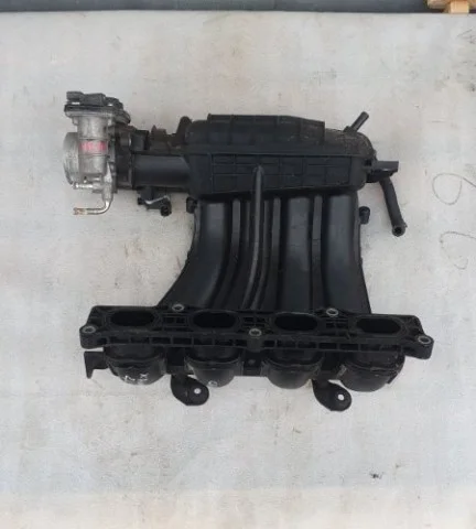 Впускной коллектор для Nissan X-Trail T31 RU 2007-2014 на фотографиях