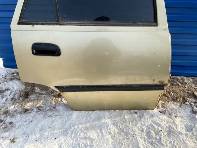 Двери для Daewoo Nexia N100 1995-2008 на фотографиях