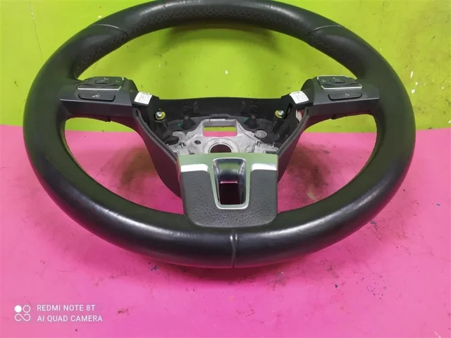 Руль для Volkswagen Jetta 6 2010-2019 на фотографиях
