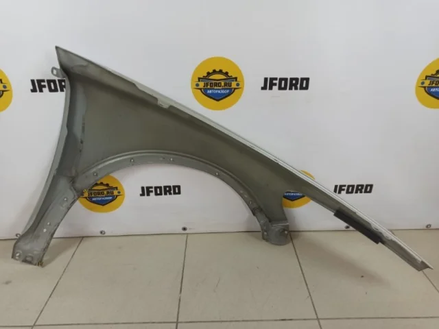 Крыло левое для Volvo C30 MK 2006-2013 на фотографиях