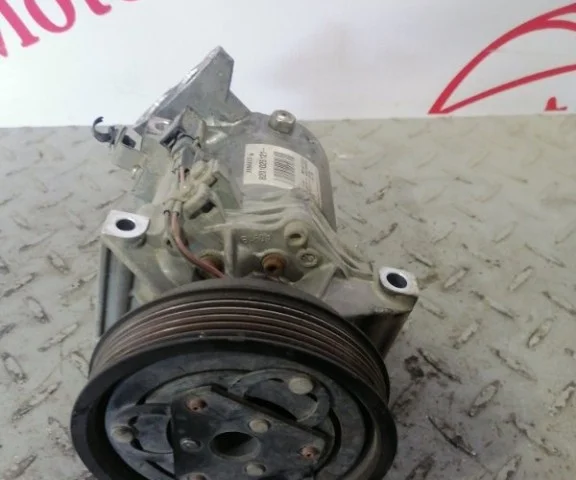 Компрессор кондиционера для Renault Logan 2014-2018 (L8) на фотографиях