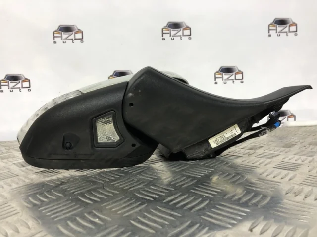 Зеркала для Volvo C30 MK 2006-2013 на фотографиях