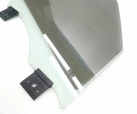 Стекло двери переднее правое для Land Rover Range Rover L405 2012-2017 на фотографиях