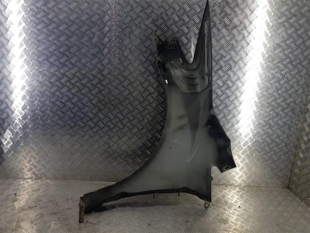 Крыло правое для Mazda CX 7 ER 2006-2010 на фотографиях