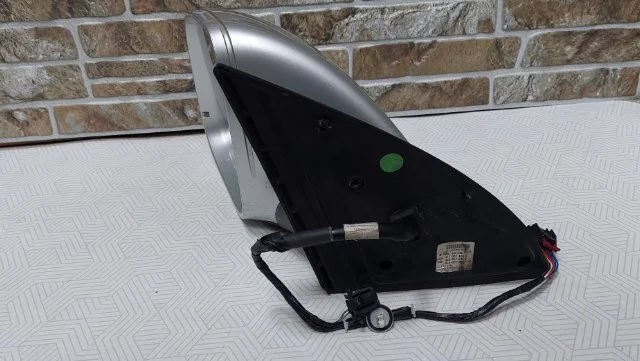 Стекла и зеркала для Audi Q7 4M 2015+ на фотографиях