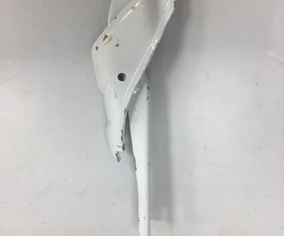 Петля капота правая для Skoda Rapid I NH3 2012-2017 на фотографиях