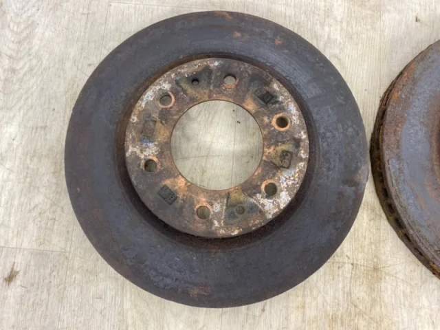 Диски тормозные передние (комплект) для Mitsubishi Pajero Sport KS0W 2016+ на фотографиях