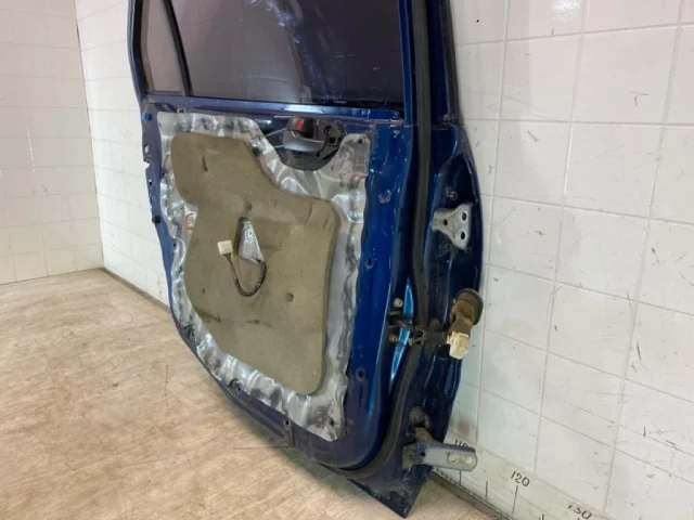Дверь задняя левая для Mitsubishi Lancer 9 Седан CS 2003-2010 на фотографиях