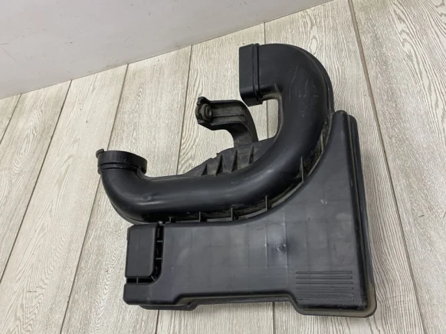 Резонатор воздуховода для Hyundai Solaris 1 рестайлинг 2014-2017 на фотографиях